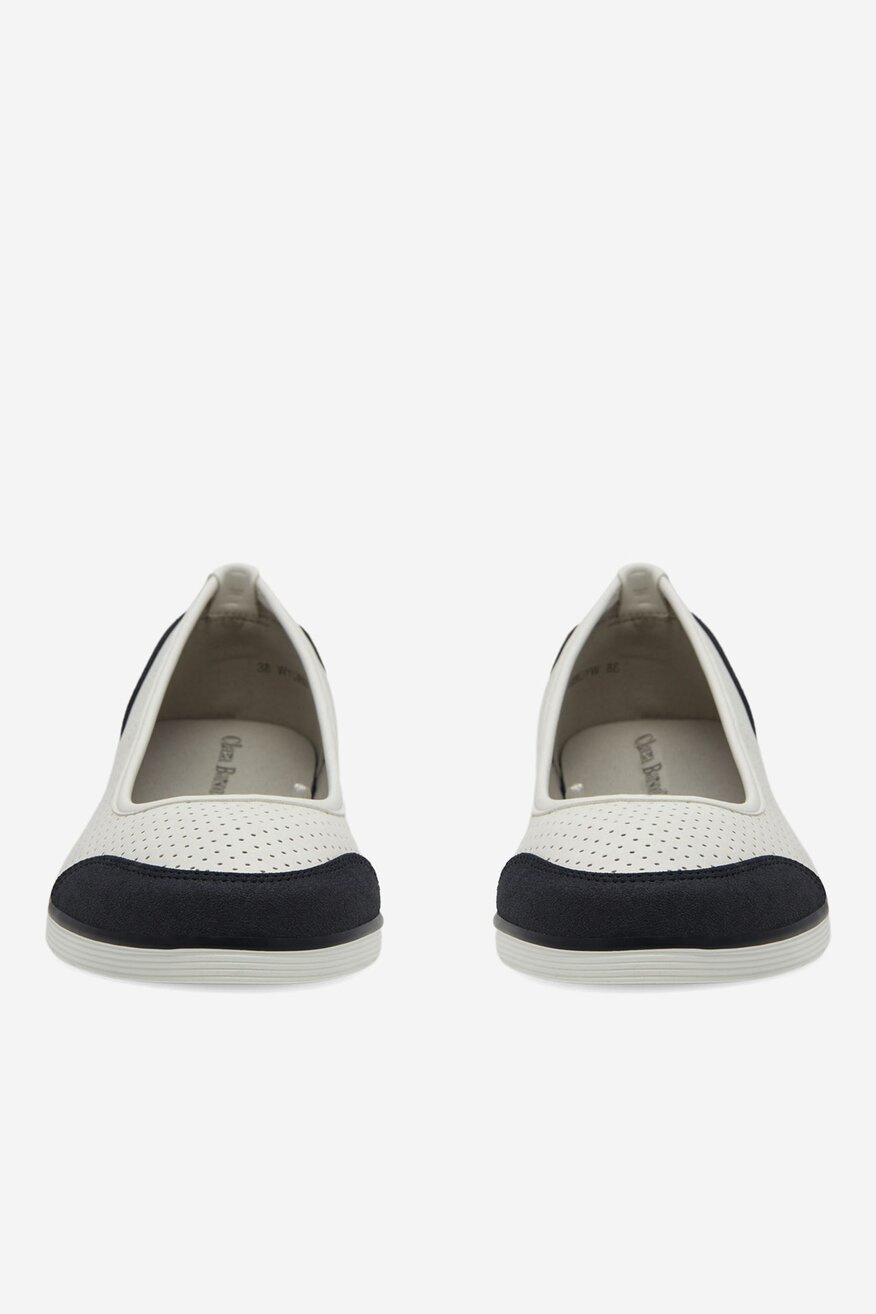 
                Clara Barson - Baleriny na koturnie - 5905588300519