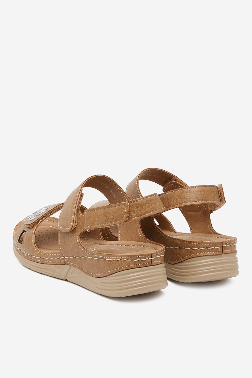 Clara Barson - Sandały na koturnie - 5904862317311