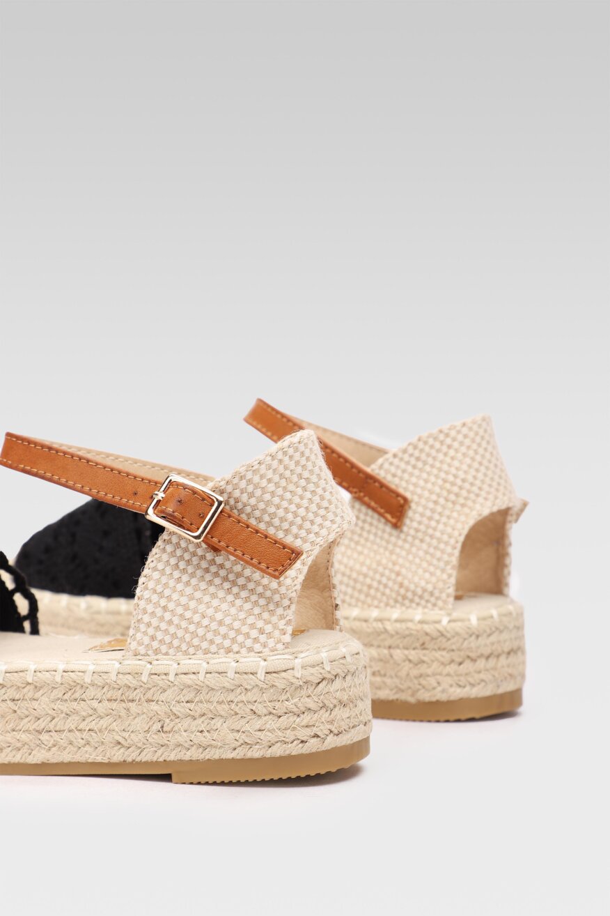 
                DeeZee - Espadryle na koturnie z platformą czarne - 5903698561561