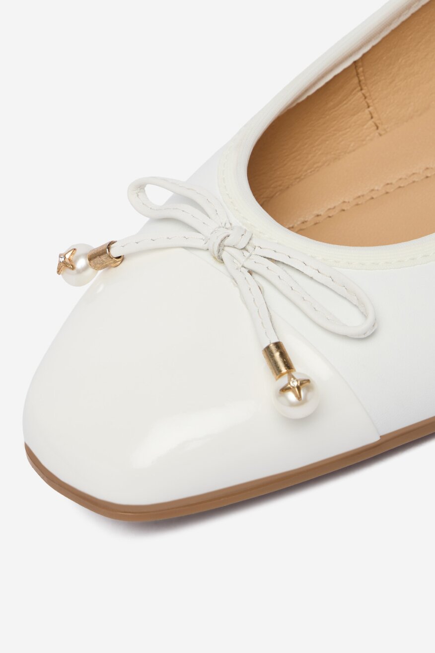 
                Балетки Lasocki БІЛИЙ - 5906751673034