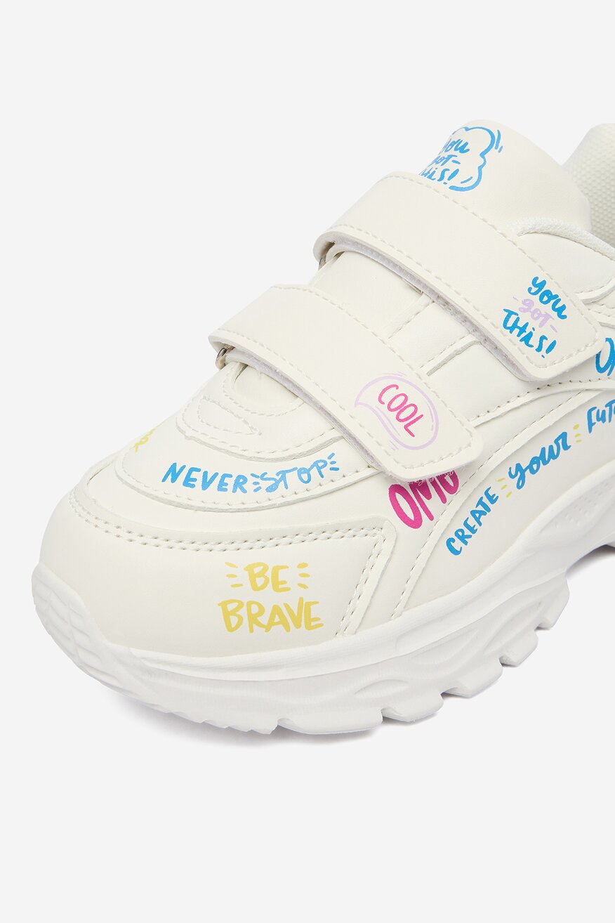 
                Сникърси DeeZee БЯЛ - 5906751568927