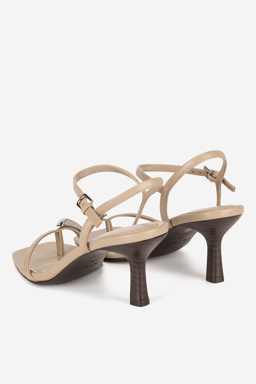 
                Сандали Jenny БЕЖОВ - 5903698762616