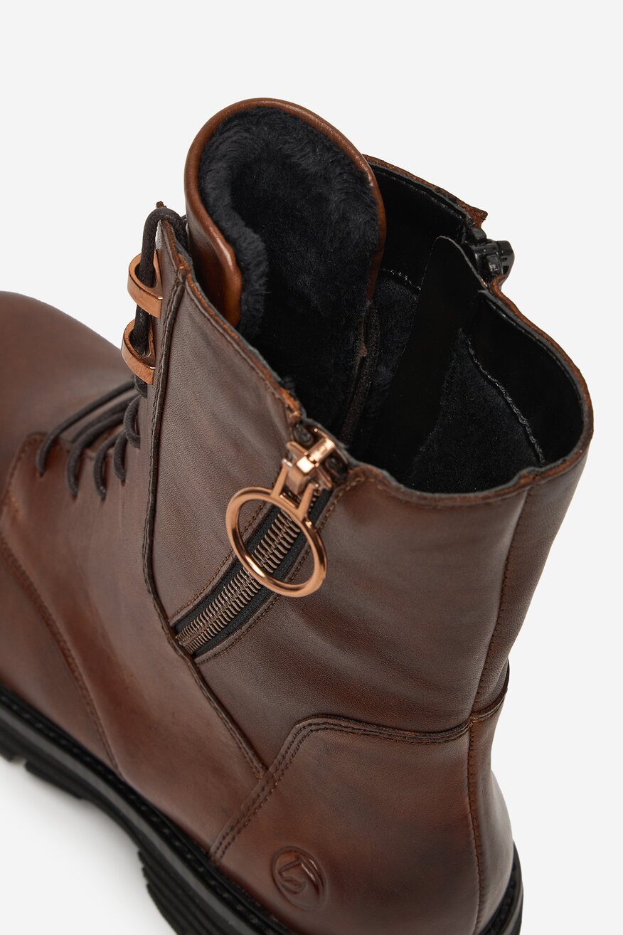 
                Csizma Remonte BARNA - 2230085552769