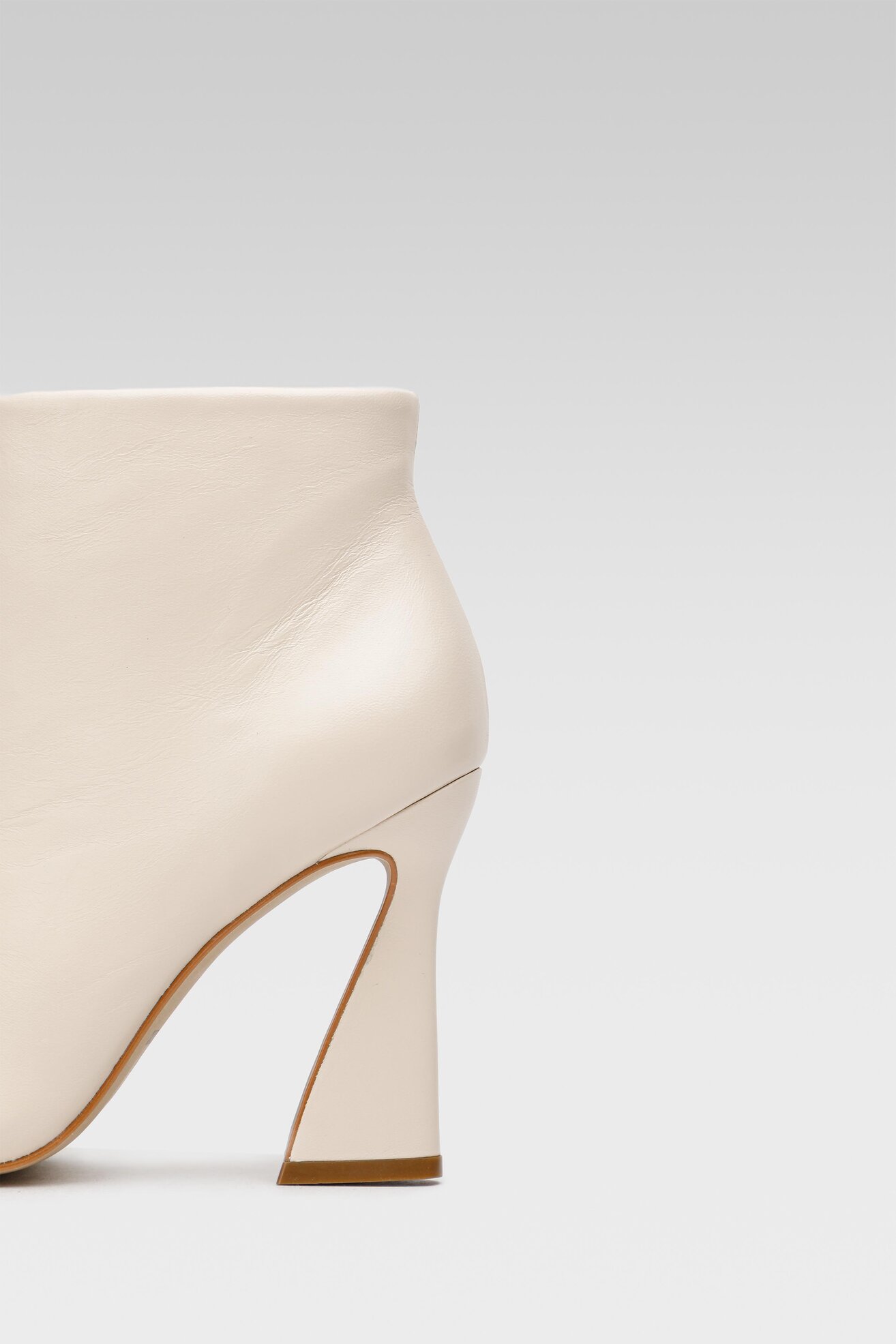 Botki SIMPLE SIMPLE-SL-04-02-000100 103 Beżowy