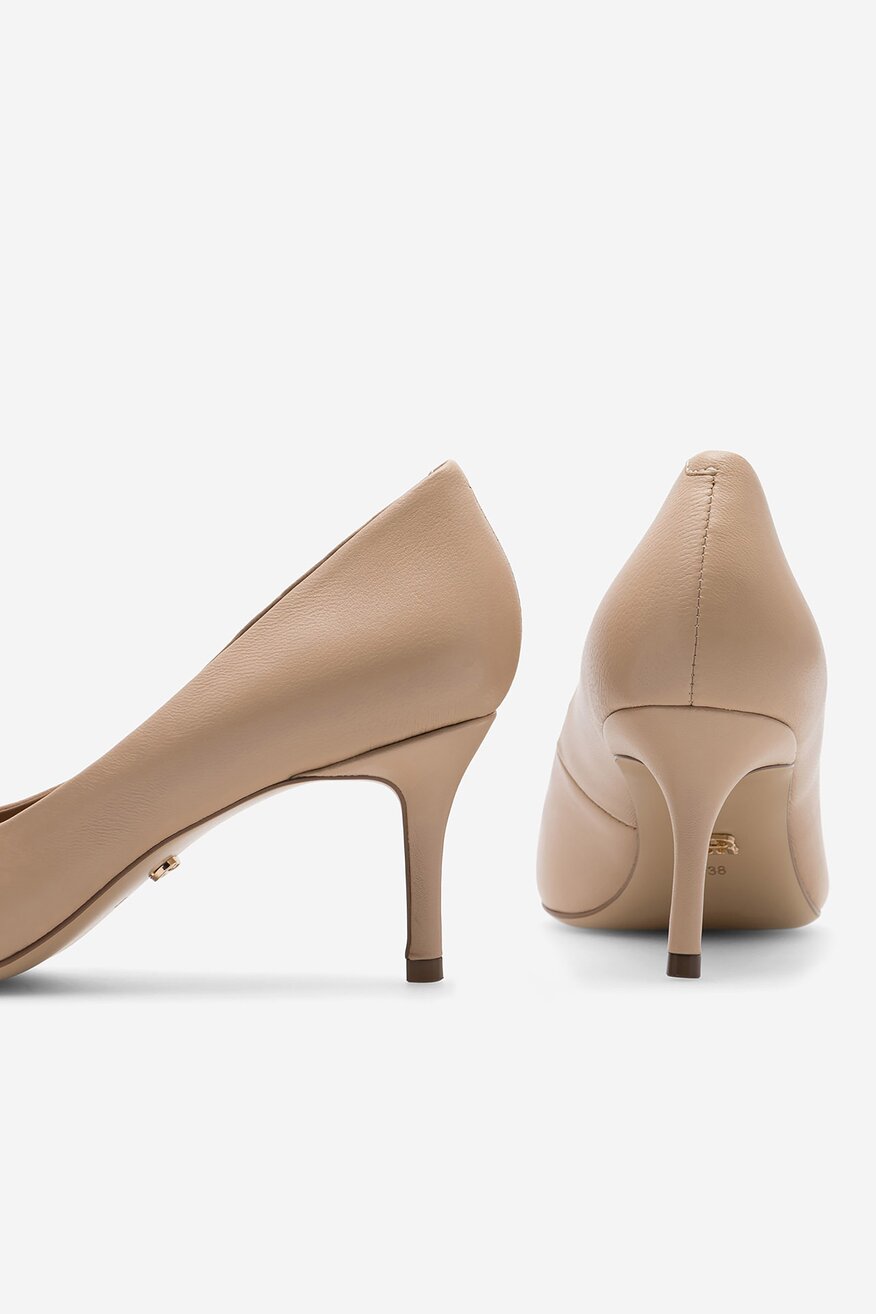 
                Елегантни обувки Gino Rossi БЕЖОВ - 5905588064428