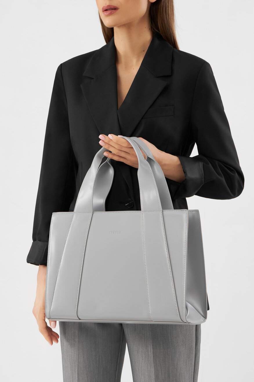 
                SIMPLE - Średnia torebka tote - 5905588435372