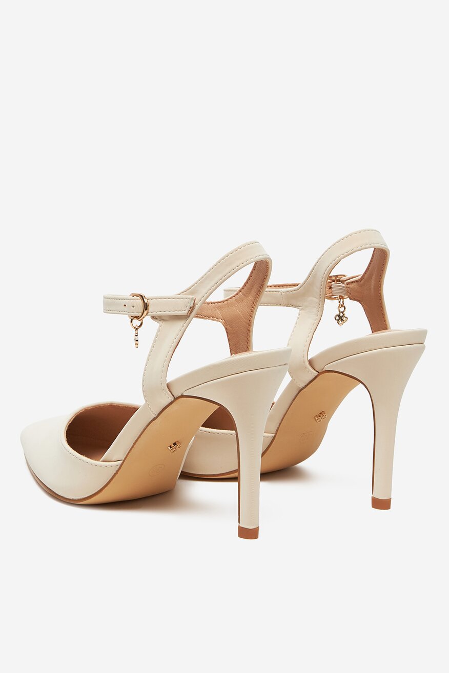 
                DeeZee - Czółenka na szpilce - 5906751086384