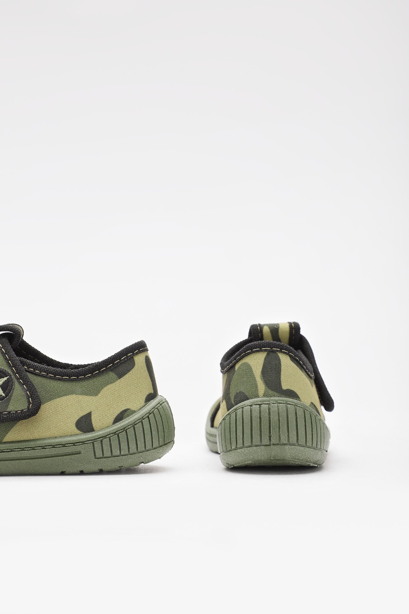 Kapcie MB MB 4Sk3/32-28POIR Khaki