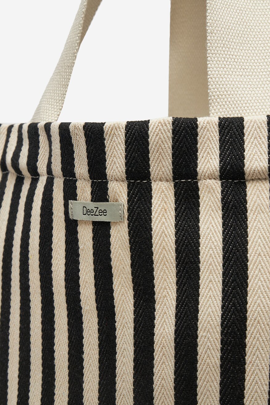 
                DeeZee - Duża torebka tote - 5906751072219