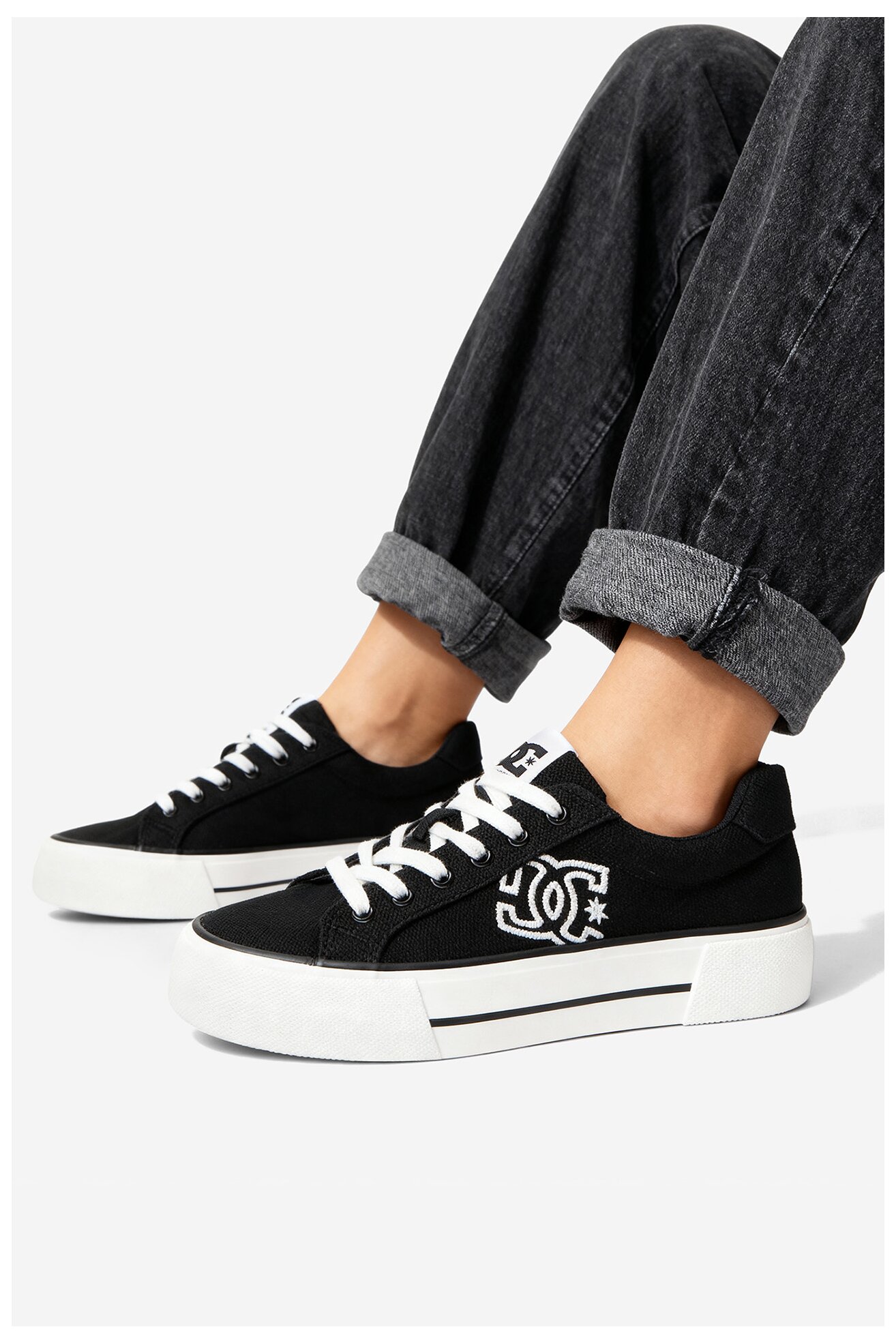 Sportska obuća DC Shoes CEO-SS25-3C098 CRNA