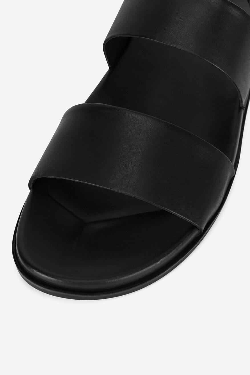 
                Сандалі Gino Rossi ЧОРНИЙ - 5905588733065