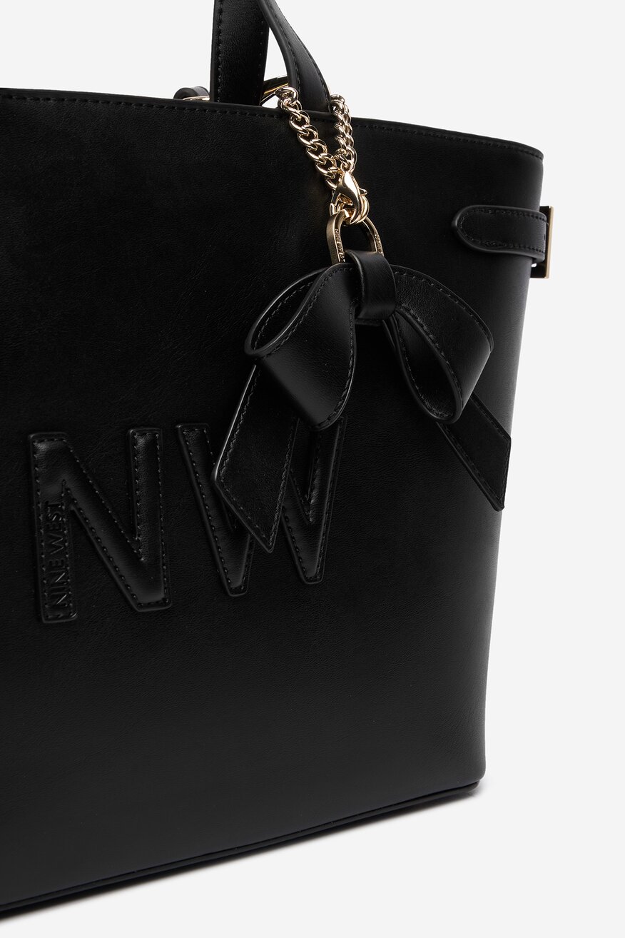 
                Дамска чанта NINE WEST ЧЕРЕН - 5906751545164