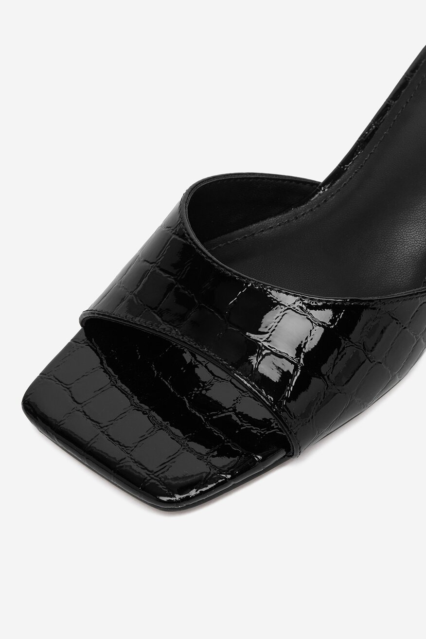 
                DeeZee - Klapki - 5906751979419