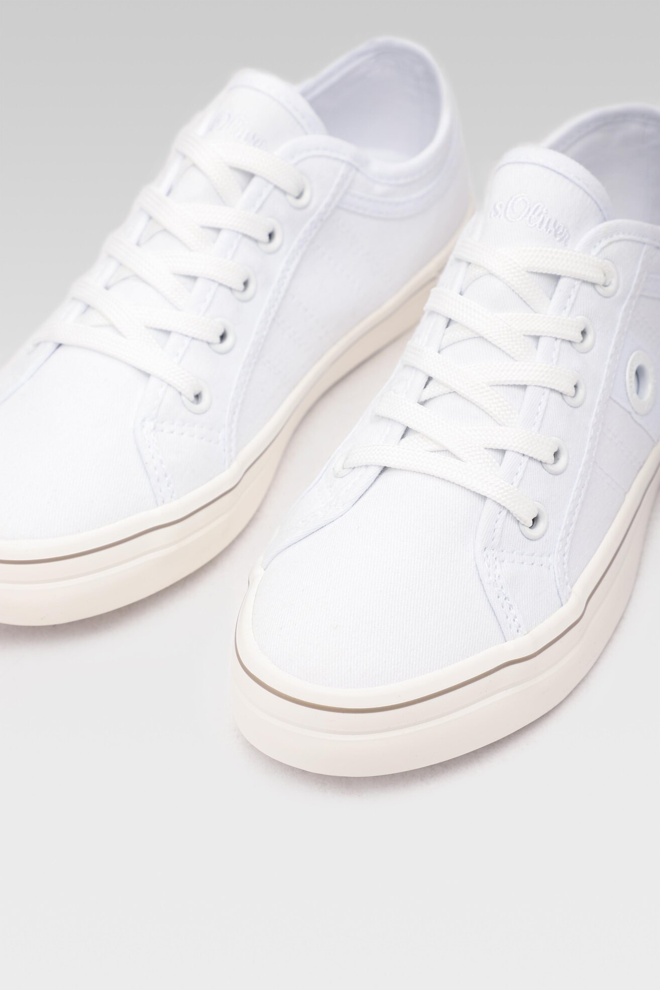 Trampki S.Oliver RED LABEL 5/5-23607/26 Biały