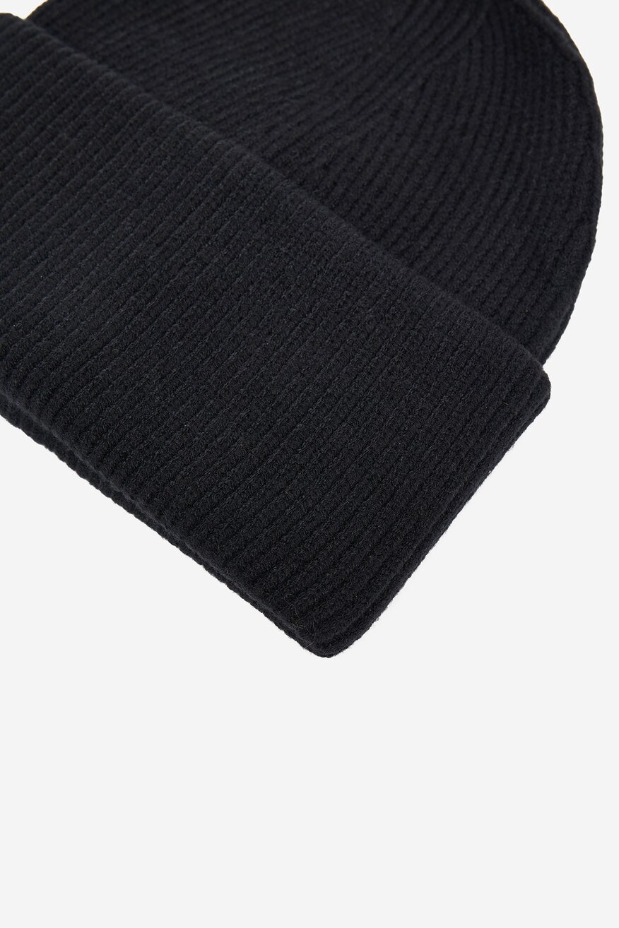 Női sapka NINE WEST FEKETE - 5906751365380