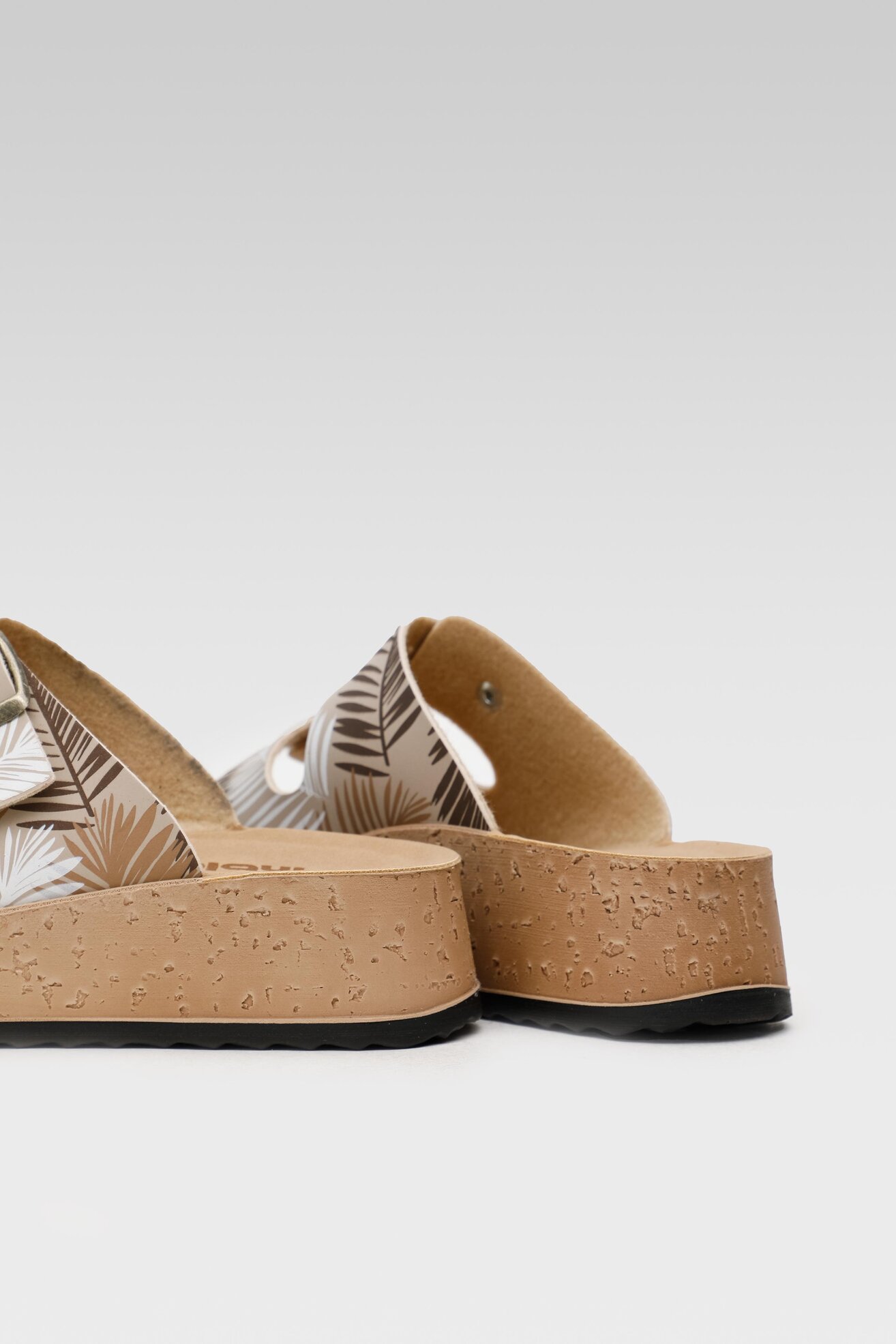 Klapki Inblu PKS1AQ01 Beżowy