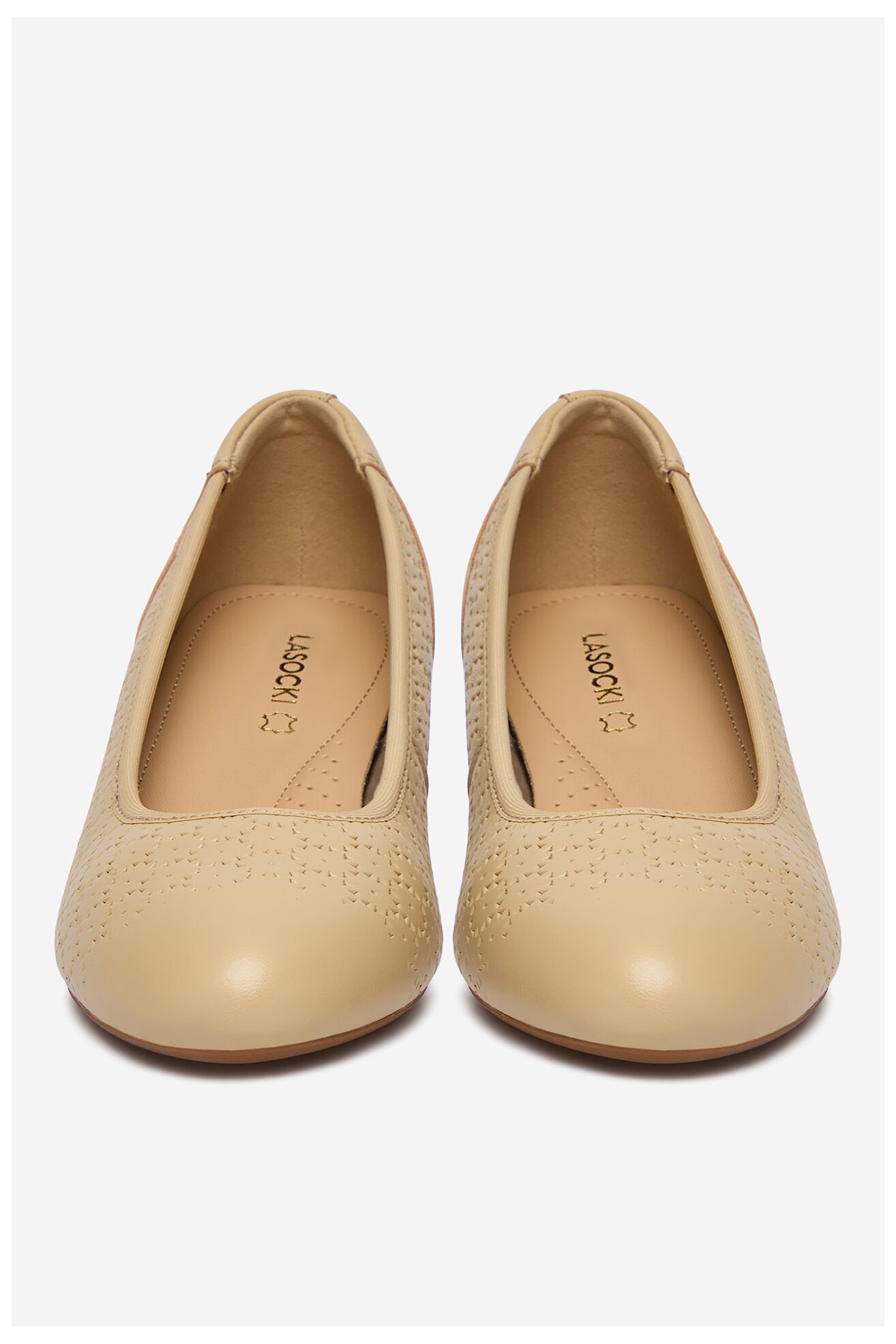 Елегантни обувки Lasocki CEO-WYL4060-4Z БЕЖОВ