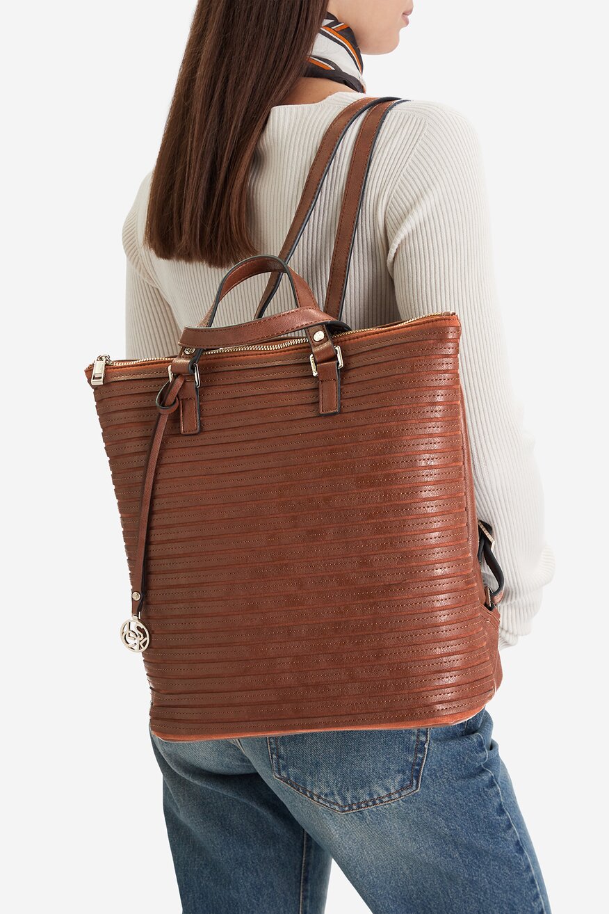 
                Hátizsák Lasocki CAMEL - 5906751522622