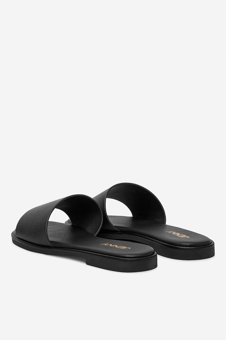 
                Шльопанець Jenny ЧОРНИЙ - 5906751905739