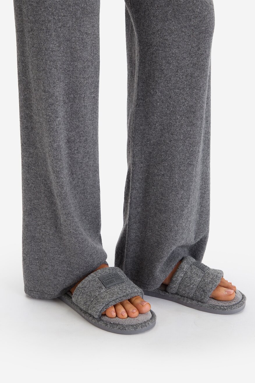 
                Капці G-STAR RAW СІРИЙ - 5906751514399