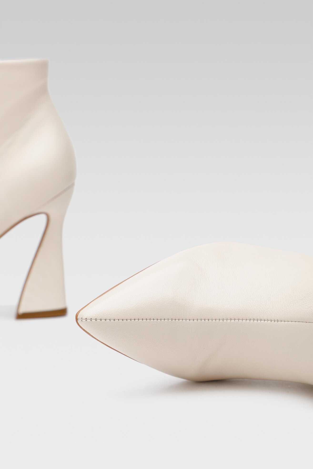 Botki SIMPLE SIMPLE-SL-04-02-000100 103 Beżowy