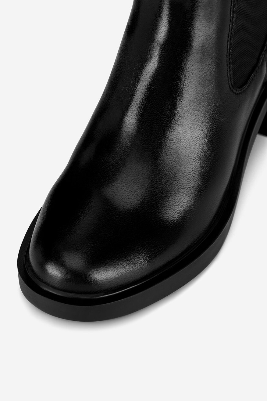 
                Kratke čizme Lasocki CRNA - 5905588993797