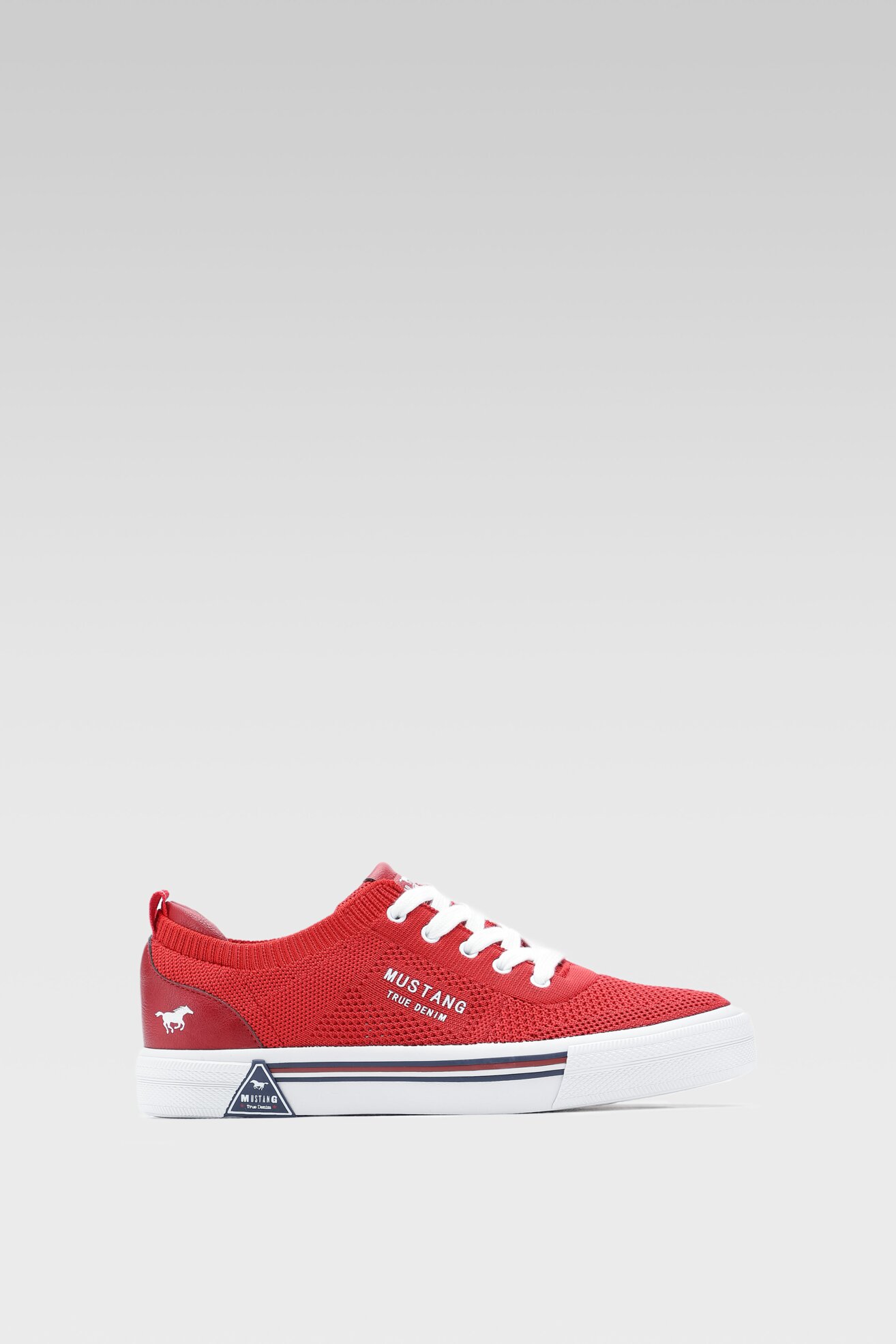 Vászoncipő Mustang 1381-302 PIROS