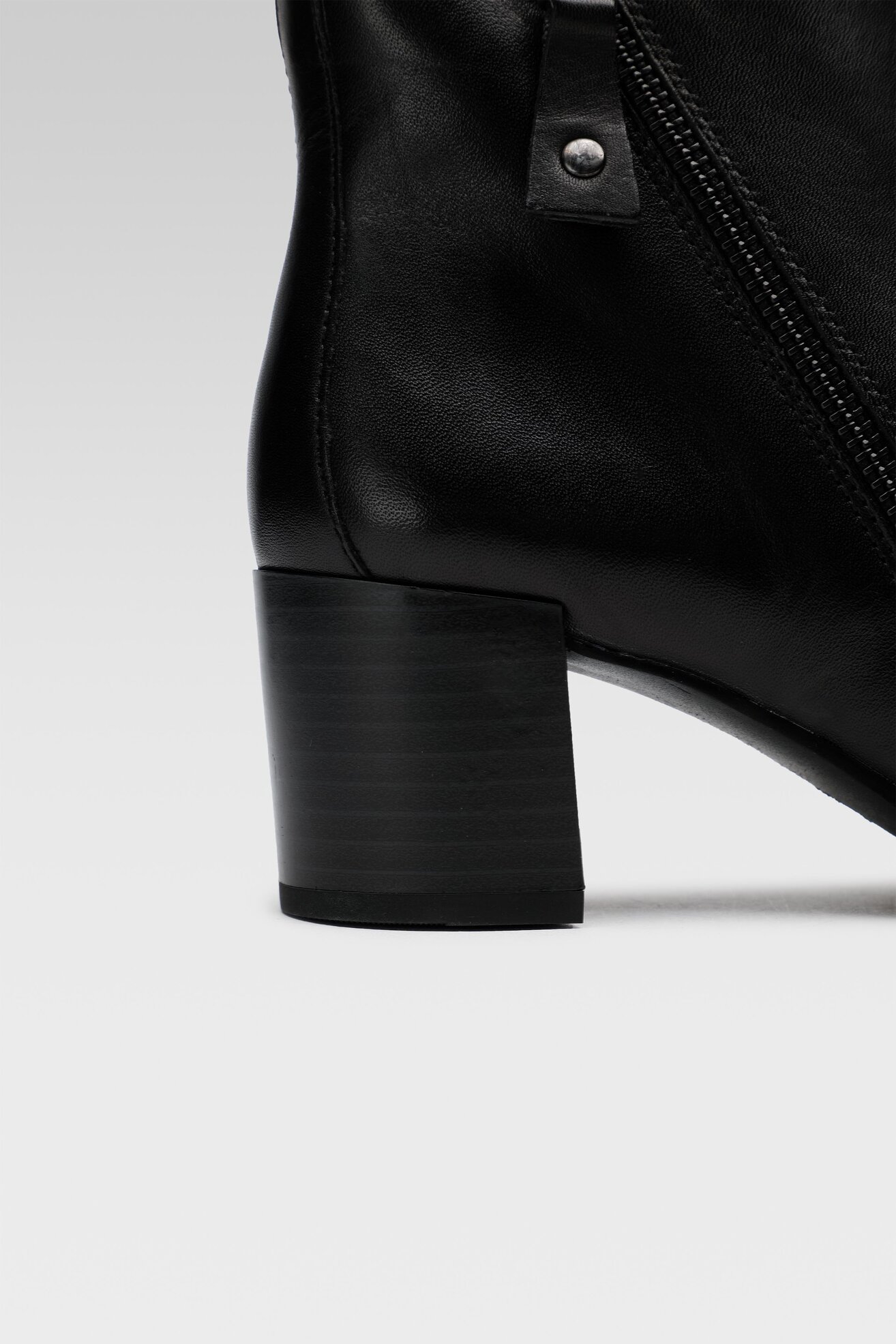 Botki Lasocki WB-EMMA-AW22-14 Czarny