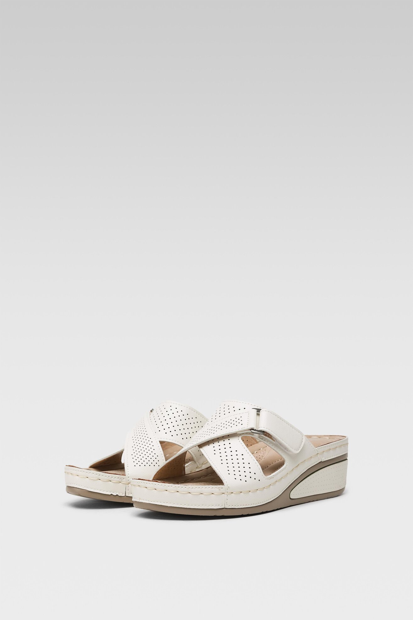 Flip-flop Clara Barson WS210703-01 FEHÉR