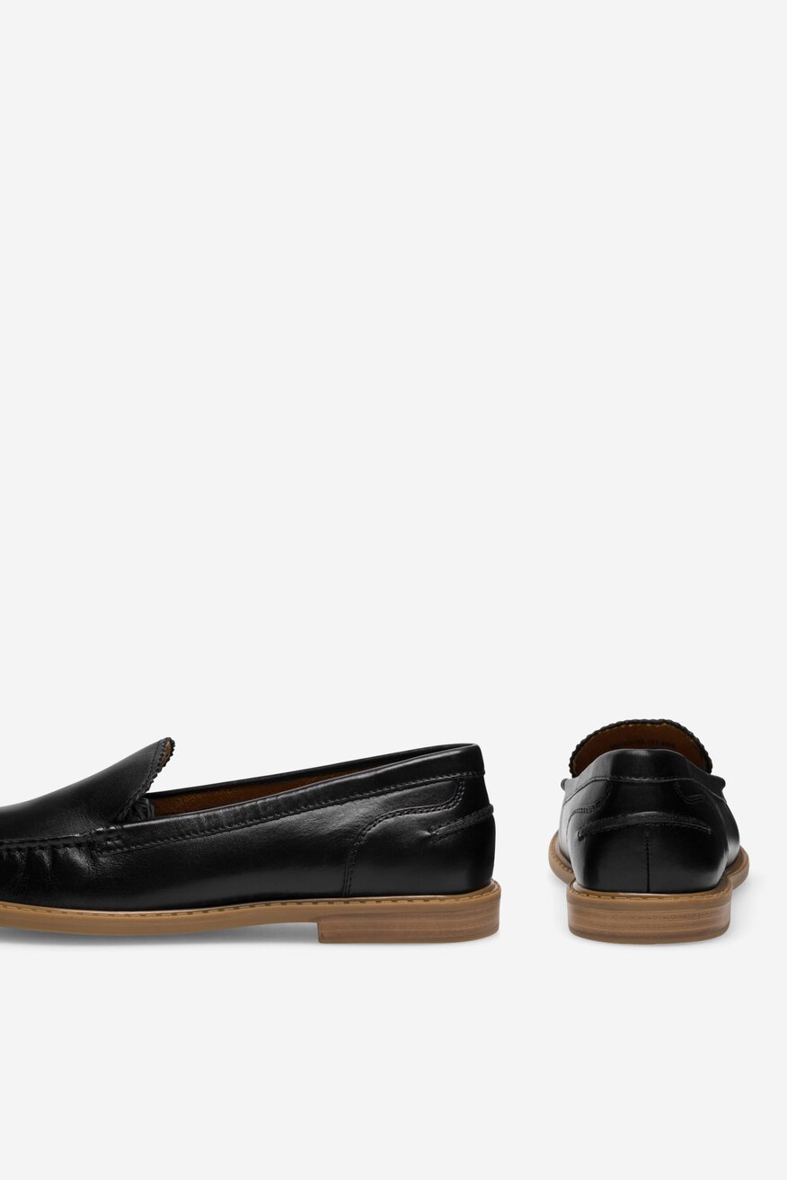 
                Lasocki - Loafersy skórzane - 5905588388272