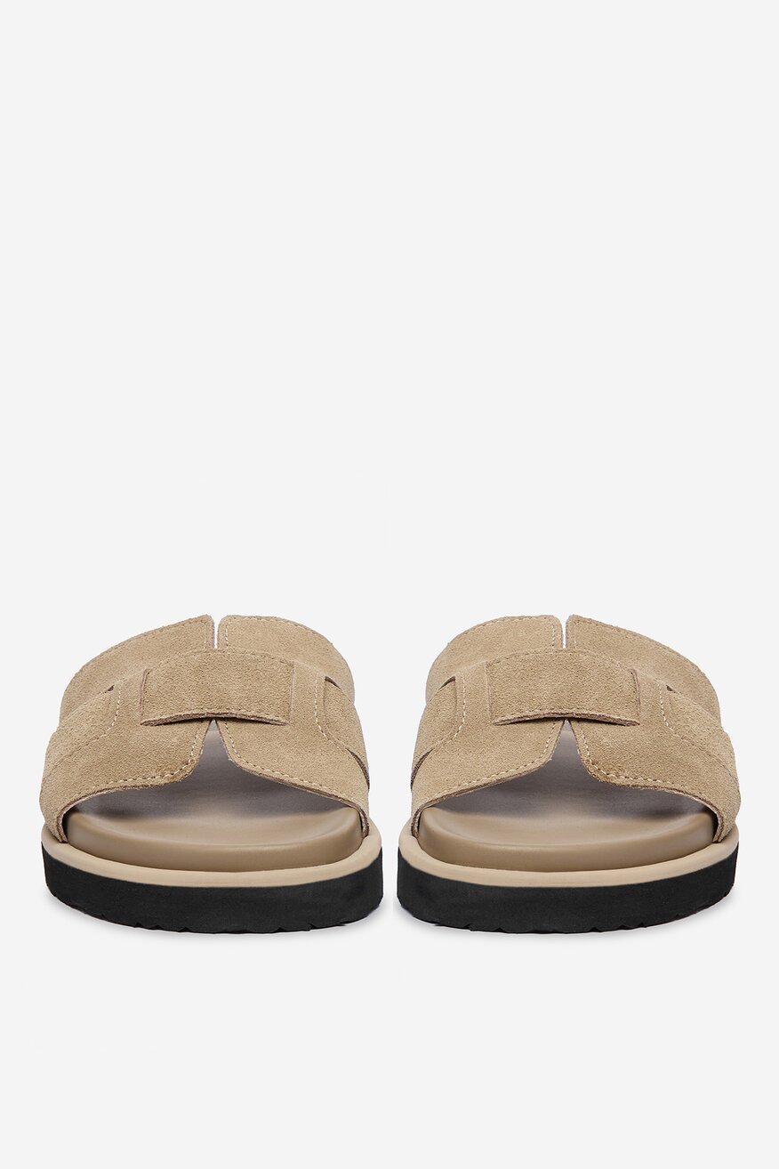 
                Шльопанець Gino Rossi БЕЖЕВИЙ - 5906751926994