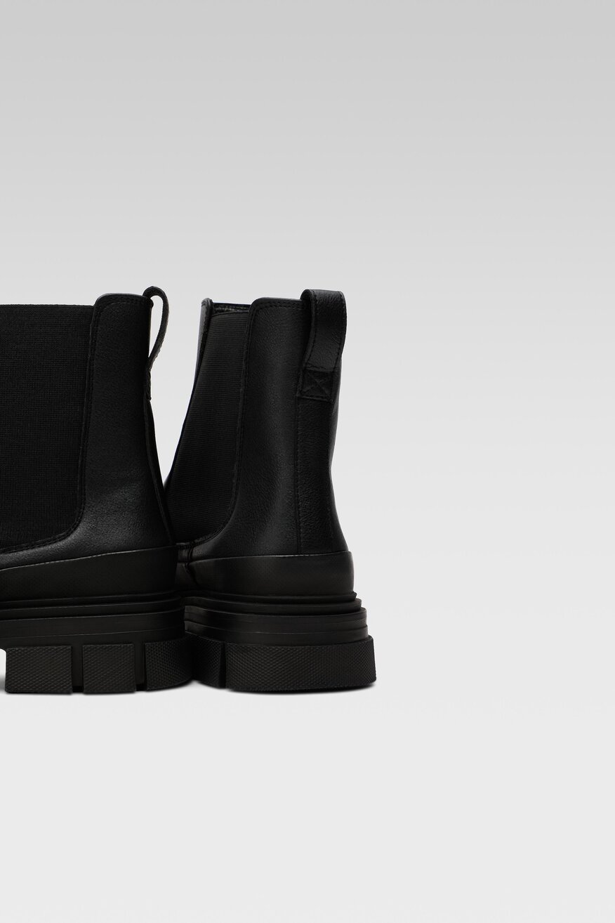 
                Bokacsizma Badura FEKETE - 5904862399874