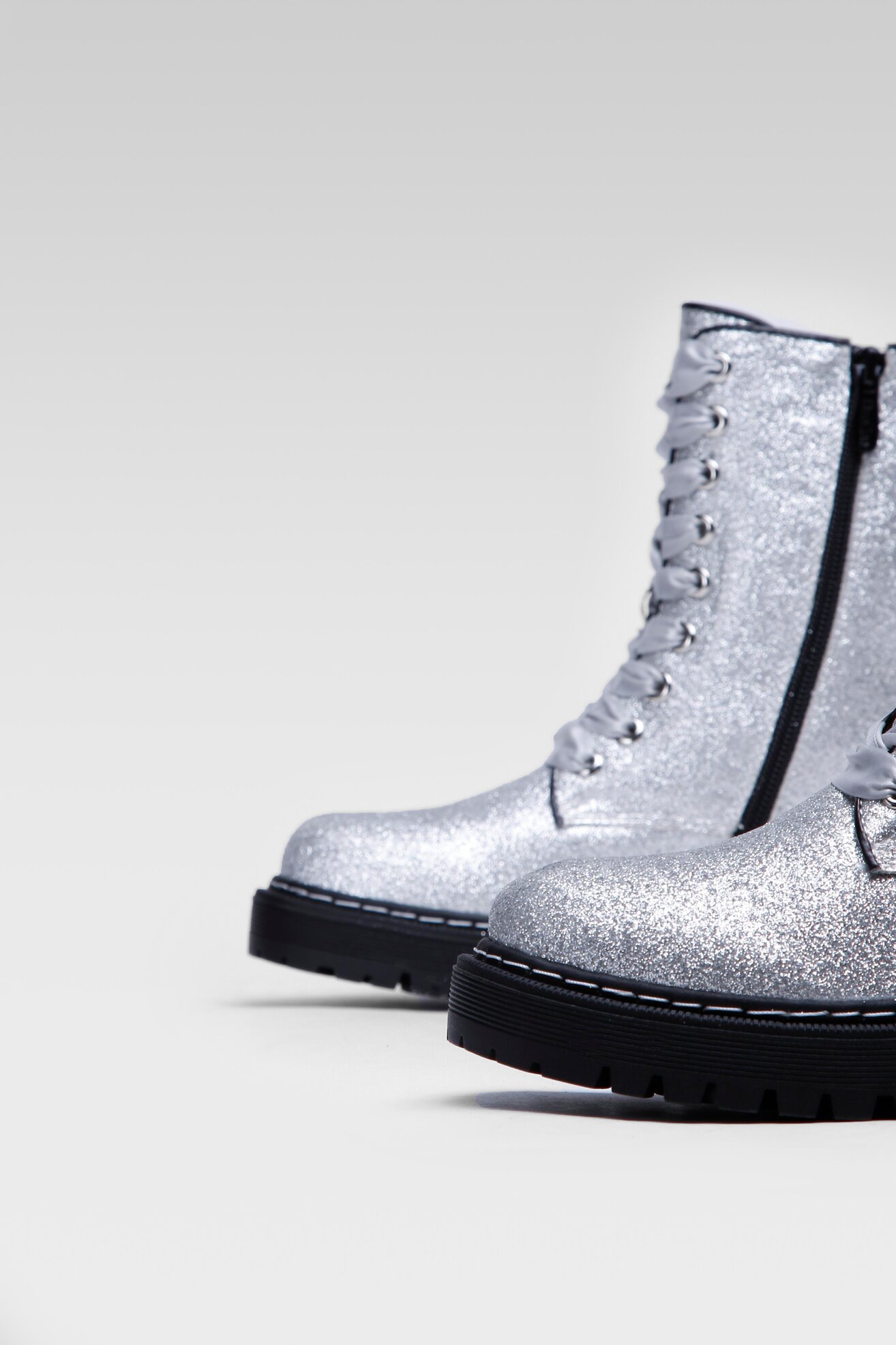 Duboke cipele DeeZee CS5587-10 SREBRNA