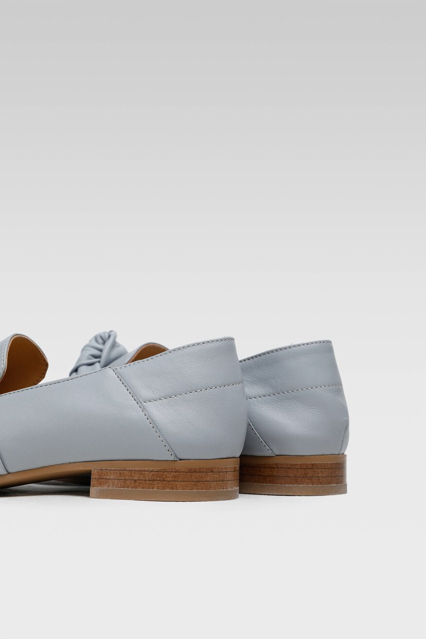 
                Gino Rossi - Mokasyny skórzane z aplikacją - 5904248289997