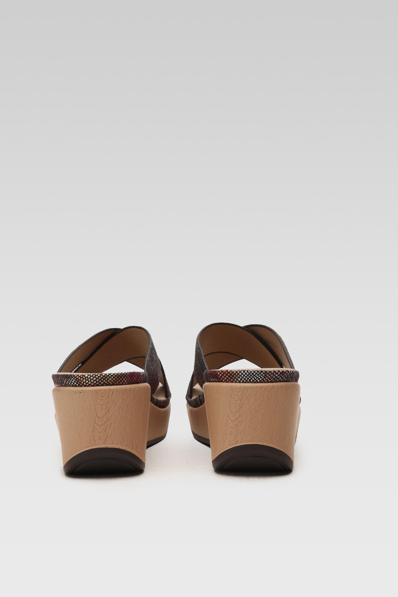 Klapki Clara Barson WSS20487-05 Czarny