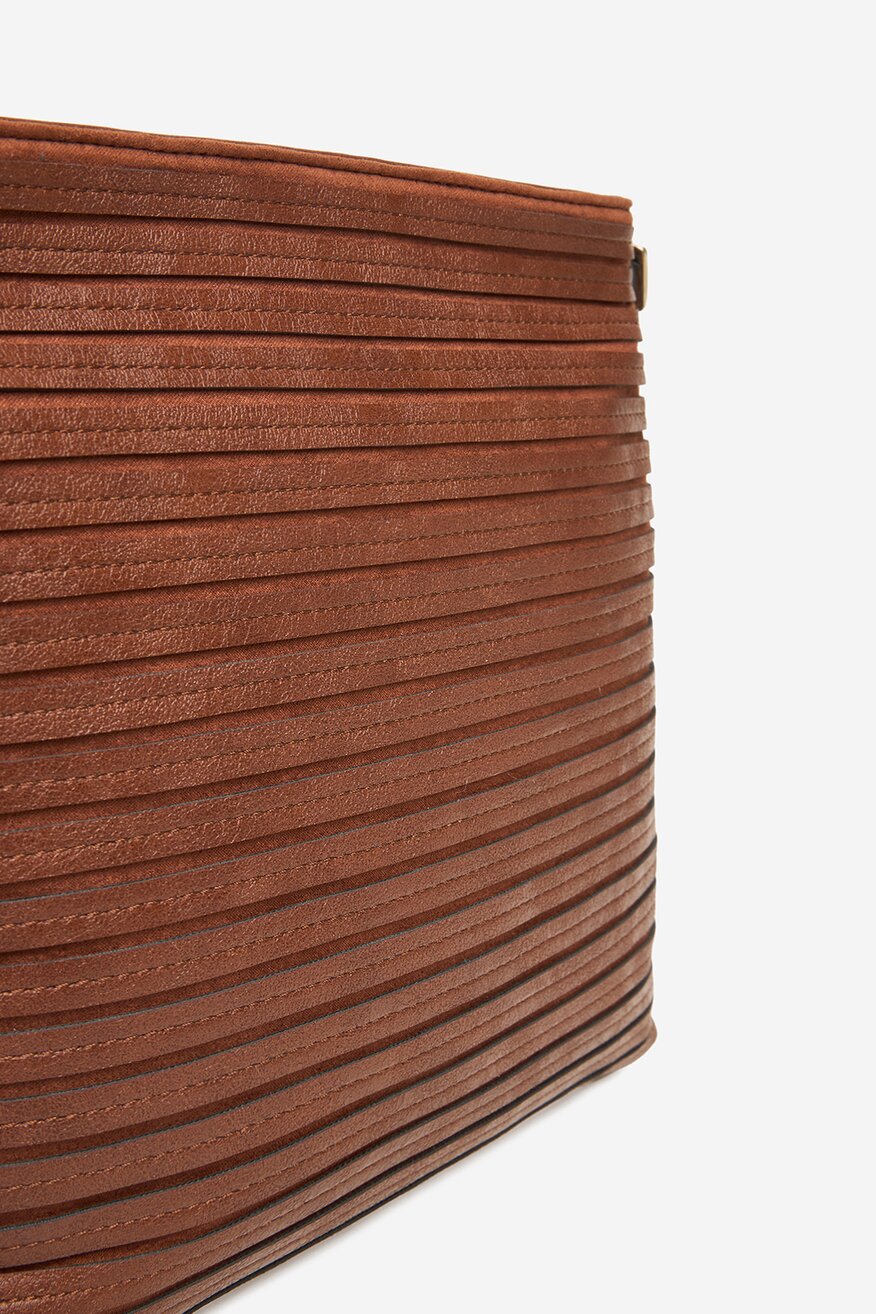 
                Kézitáska Lasocki CAMEL - 5906751522578