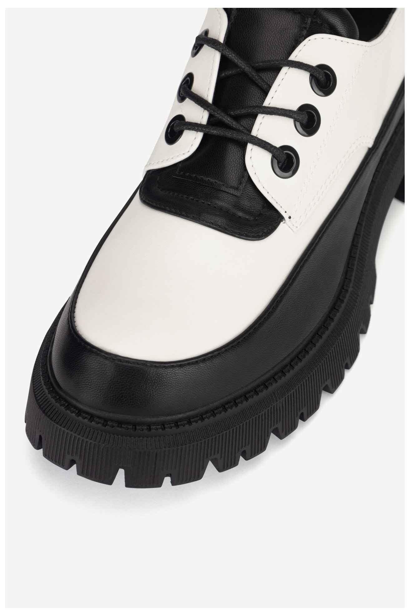 Półbuty DeeZee WS5875-10 Biały