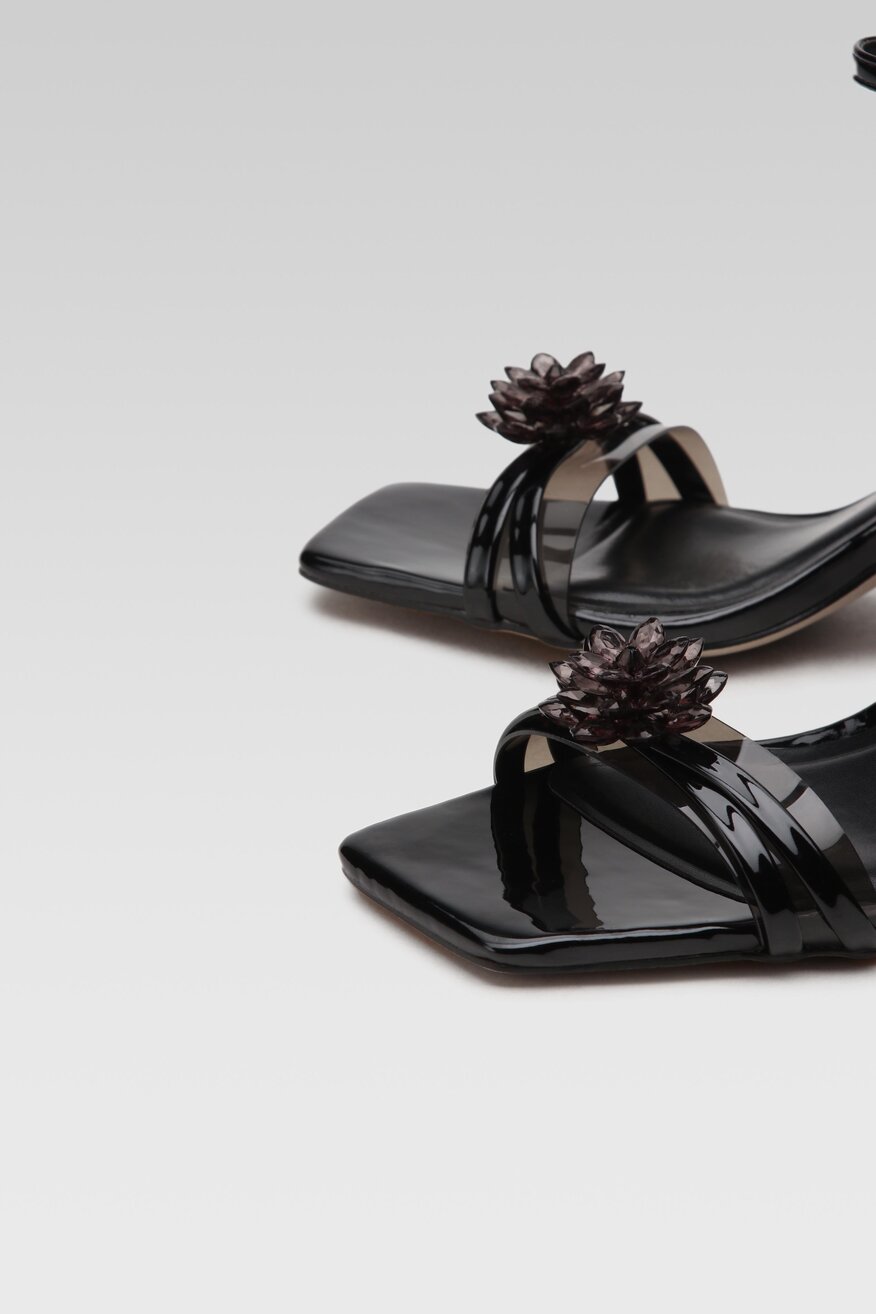 
                Jenny Fairy - Sandały czarne - 5904862773704