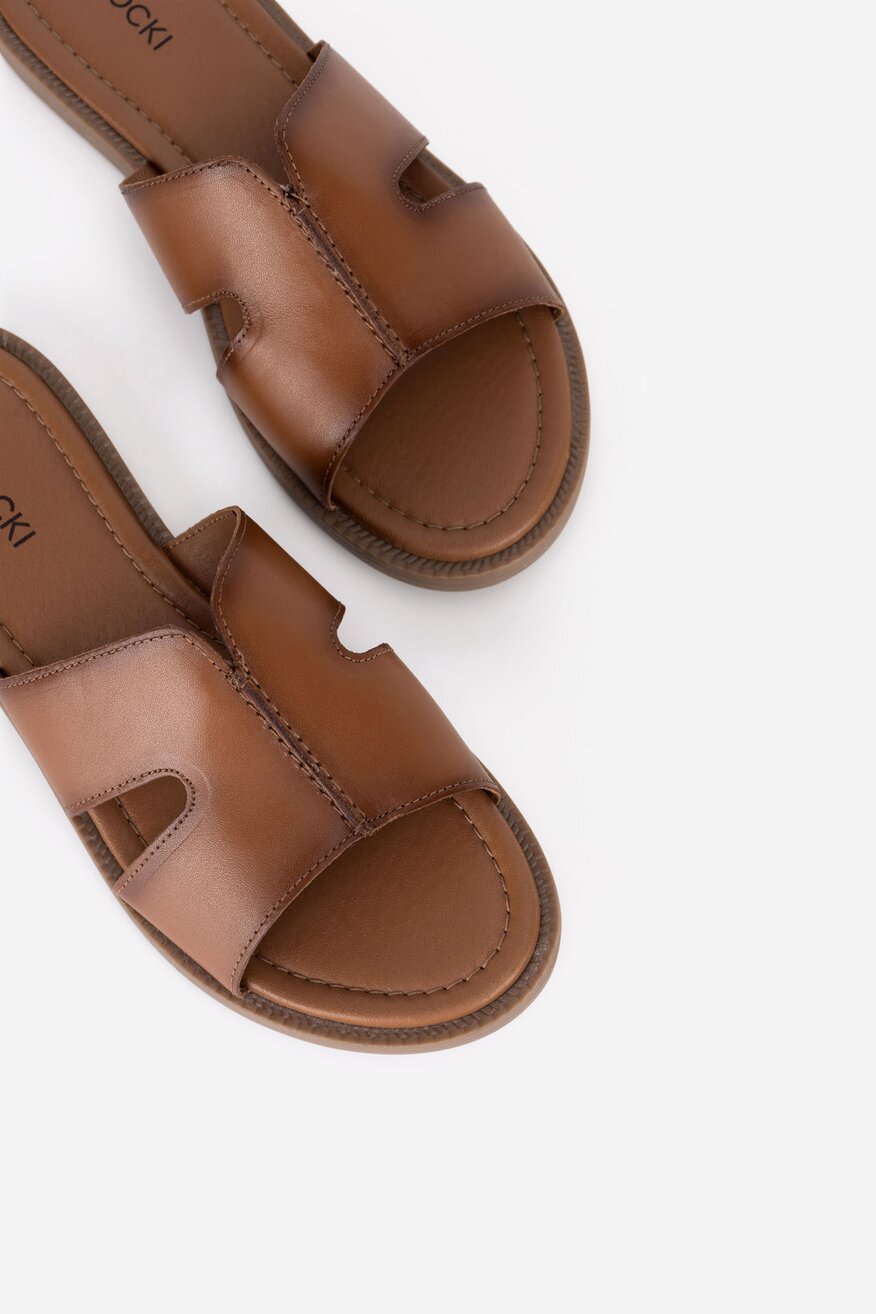 
                Lasocki - Klapki skórzane - 5905588572268