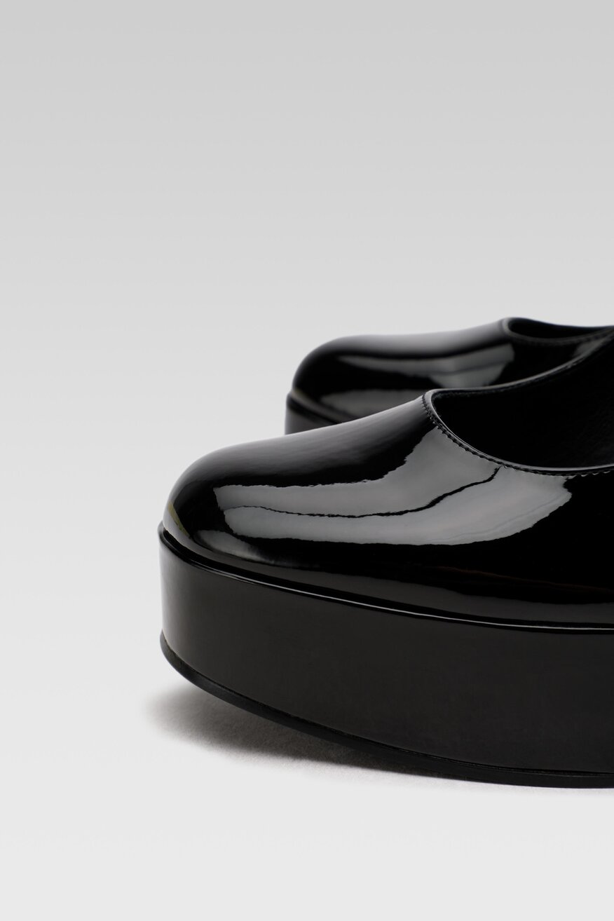 
                Jenny Fairy - Czółenka czarne - 5904862442433