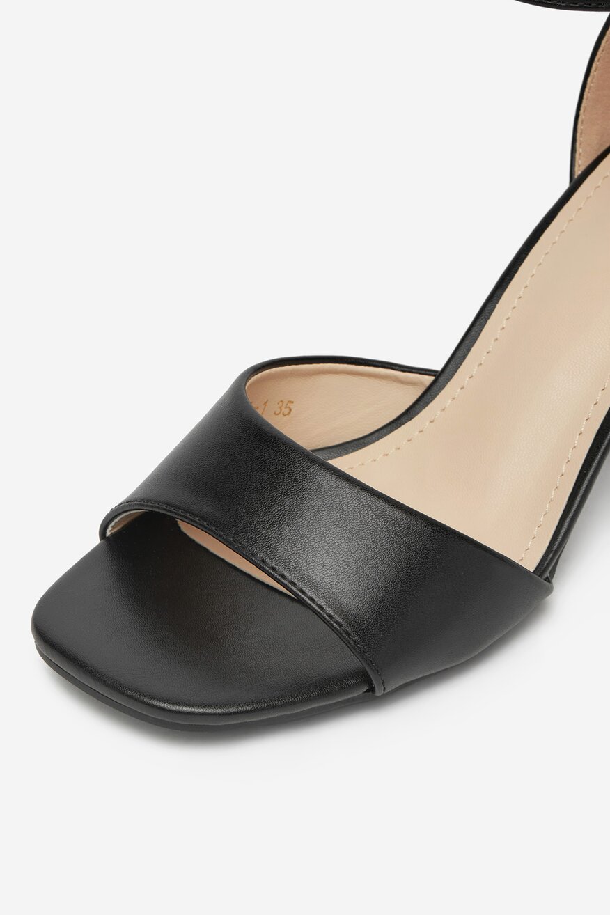 Sandały DeeZee LWYZD1027-1 Czarny - CCC.eu