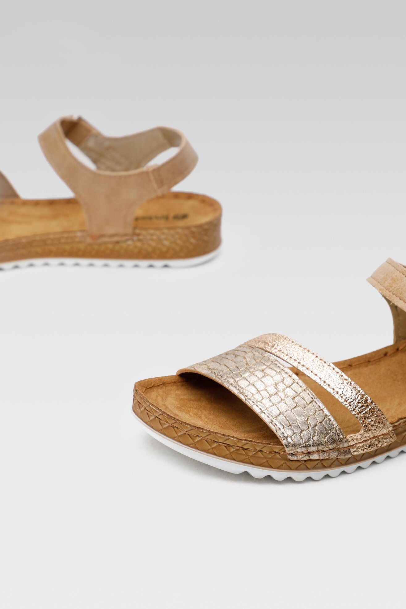 Sandały Inblu VO42KW01 Złoty