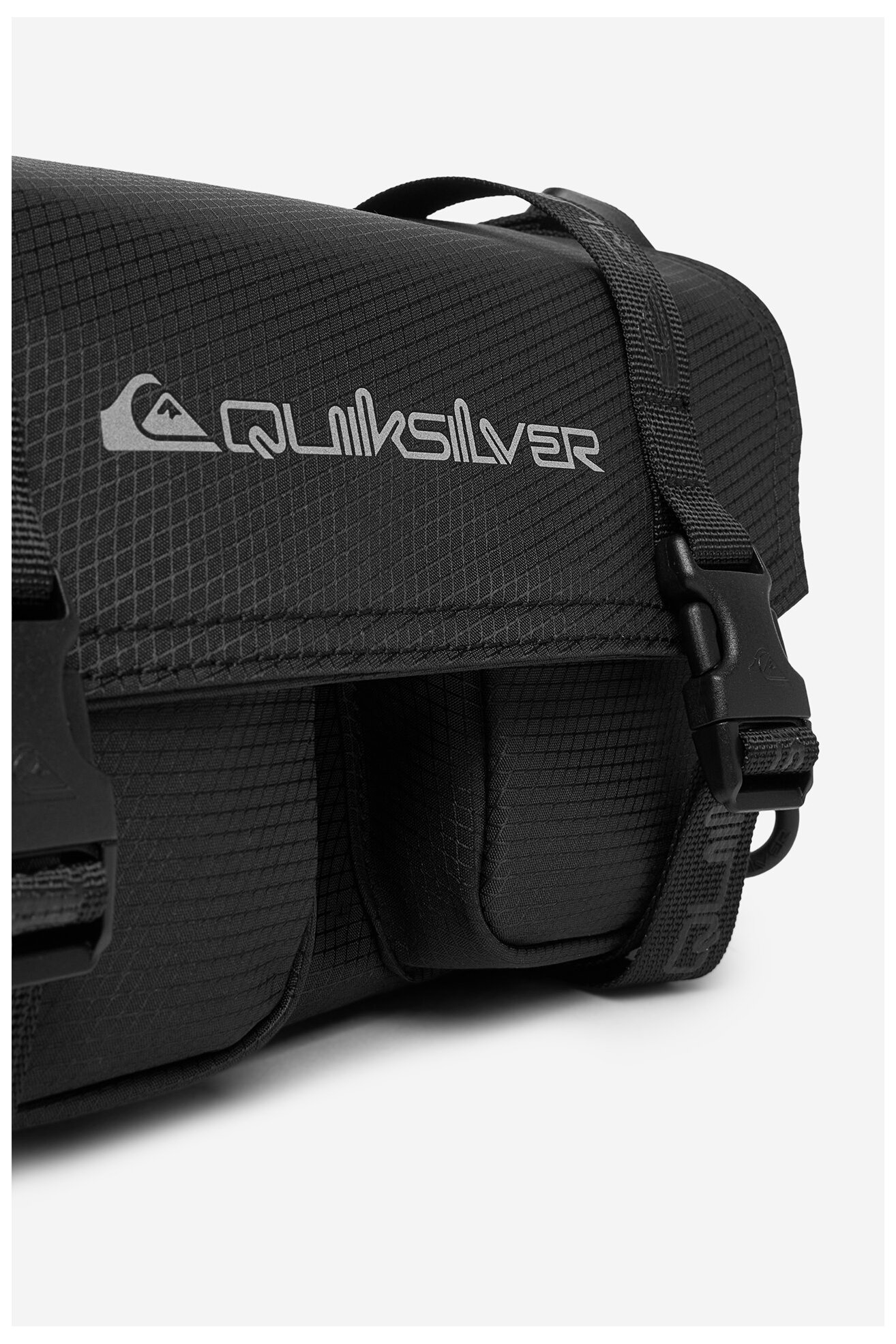 Дамска чанта QUIKSILVER CEOWB-QUIC-F-002-09 ЧЕРЕН