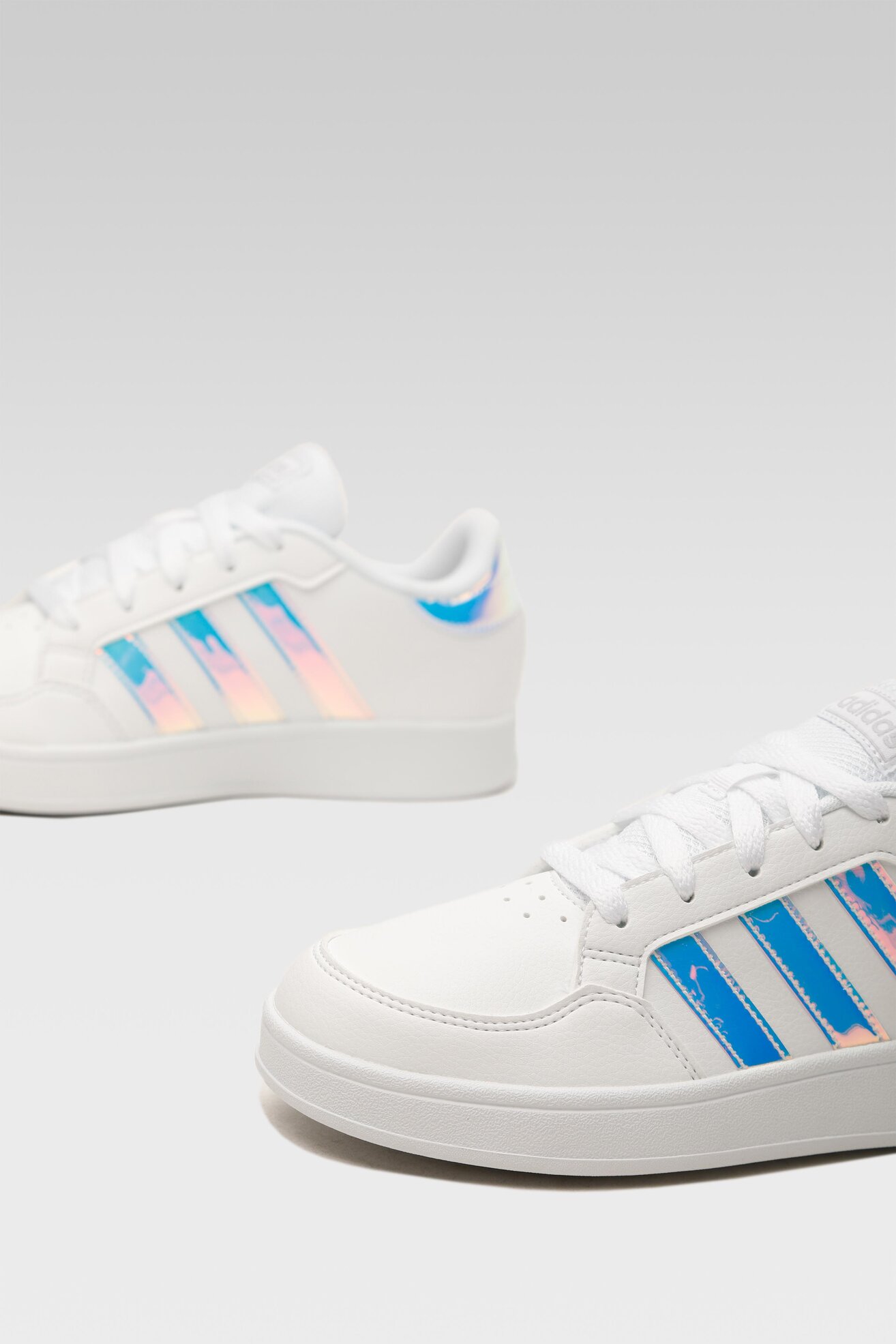 Obuwie sportowe adidas BREAKNET K GZ2736 Biały