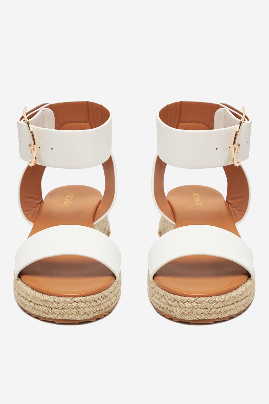 
                Сандали DeeZee БЯЛ - 5904410851014