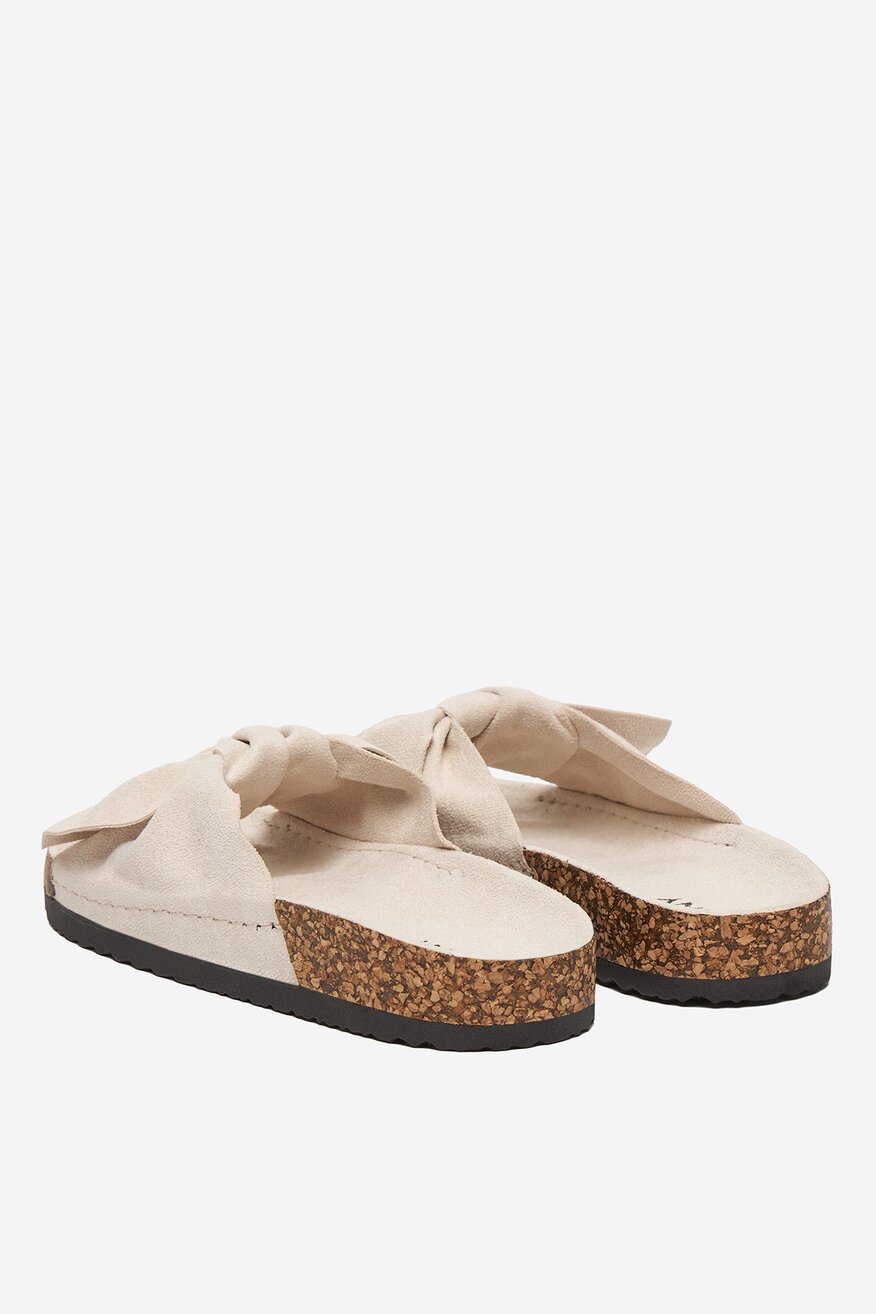 
                Шльопанець Jenny БЕЖЕВИЙ - 5906751996508