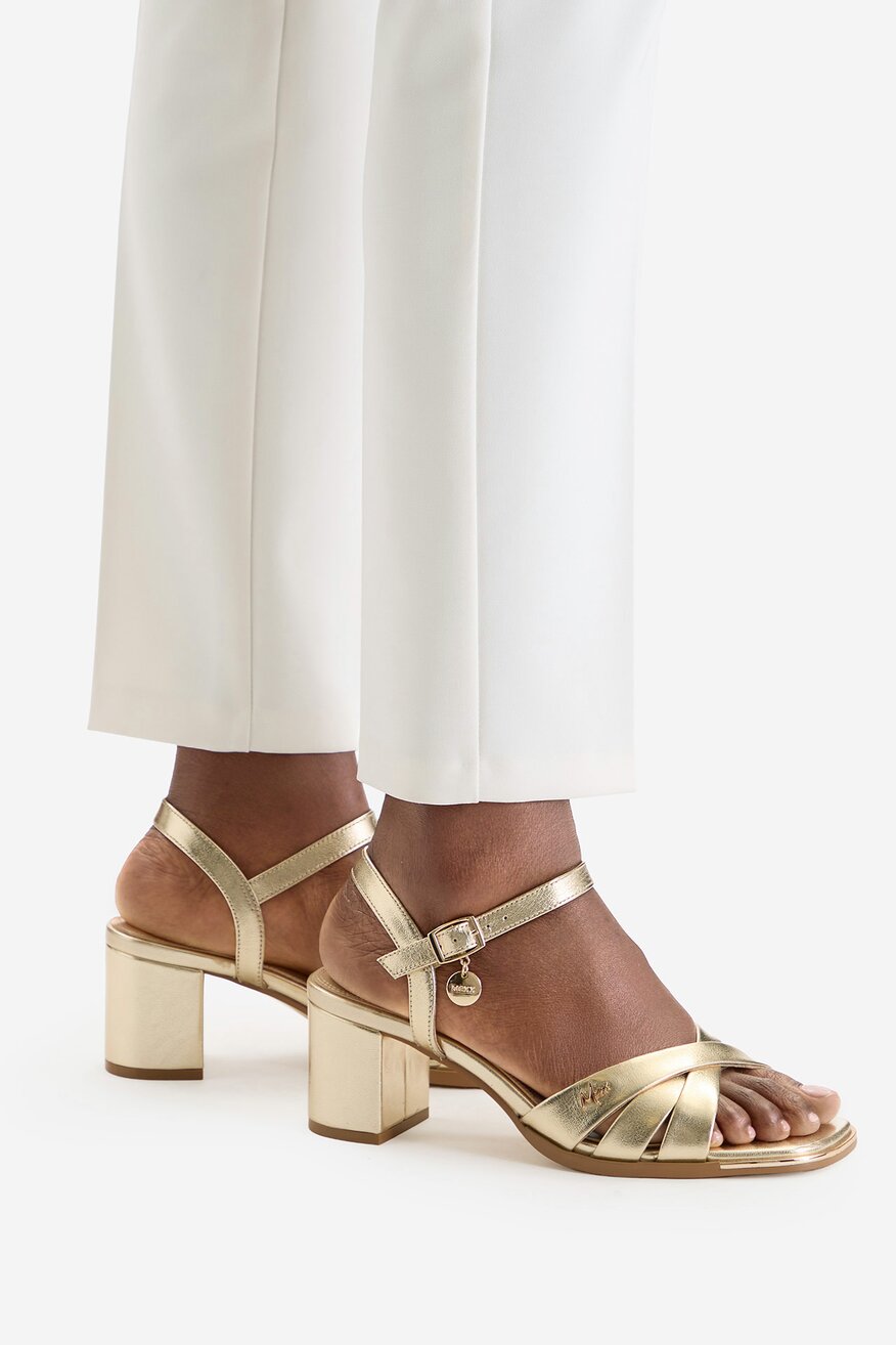 
                Сандалі Mexx ЗОЛОТИЙ - 5906751756058