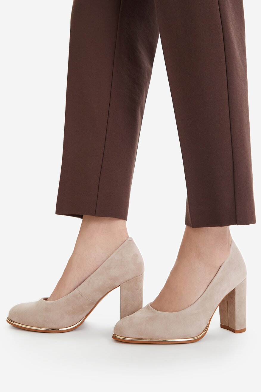 
                Körömcipő Lasocki BÉZS - 5906751725542