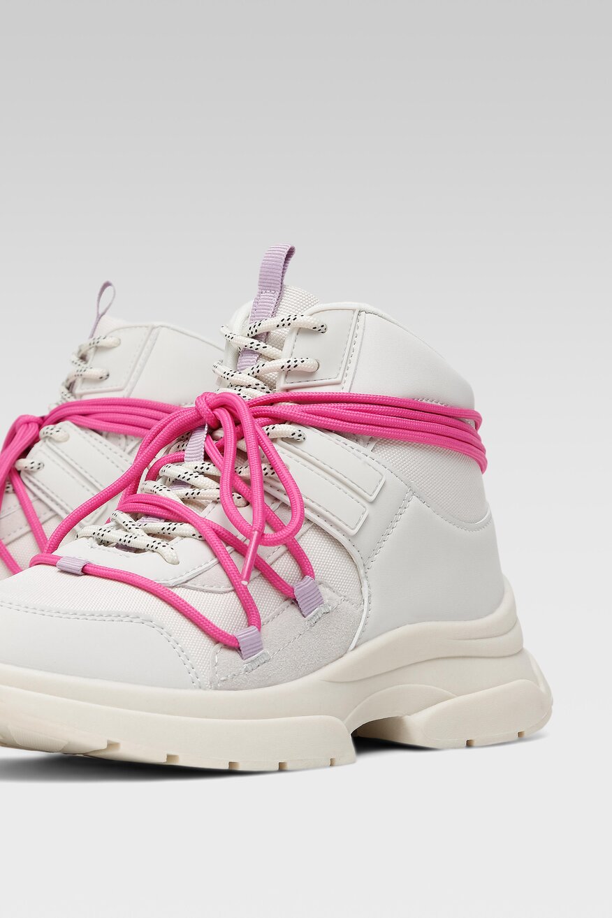 
                Nylon Red - Trzewiki na grubej podeszwie - 5904862215389