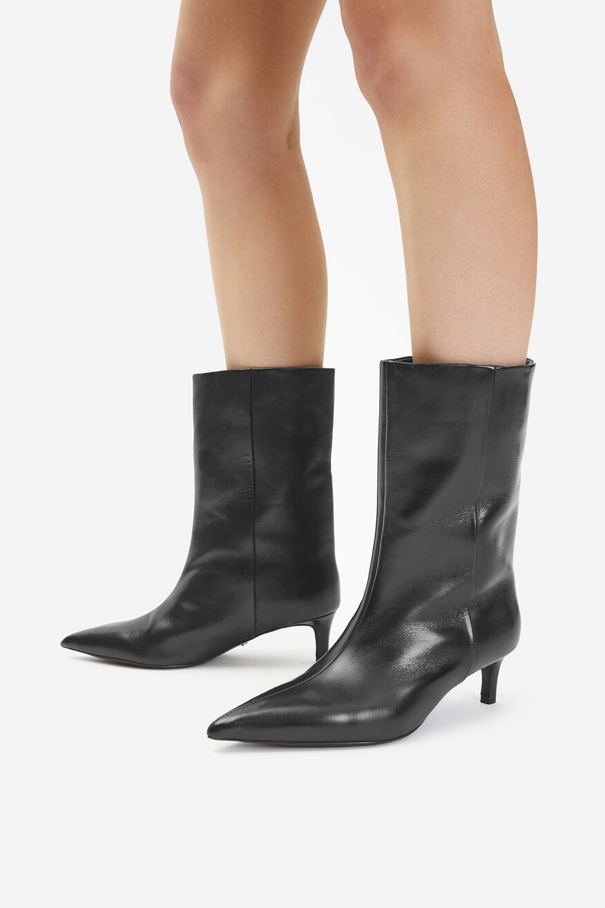 
                Bokacsizma Gino Rossi FEKETE - 5906751299463